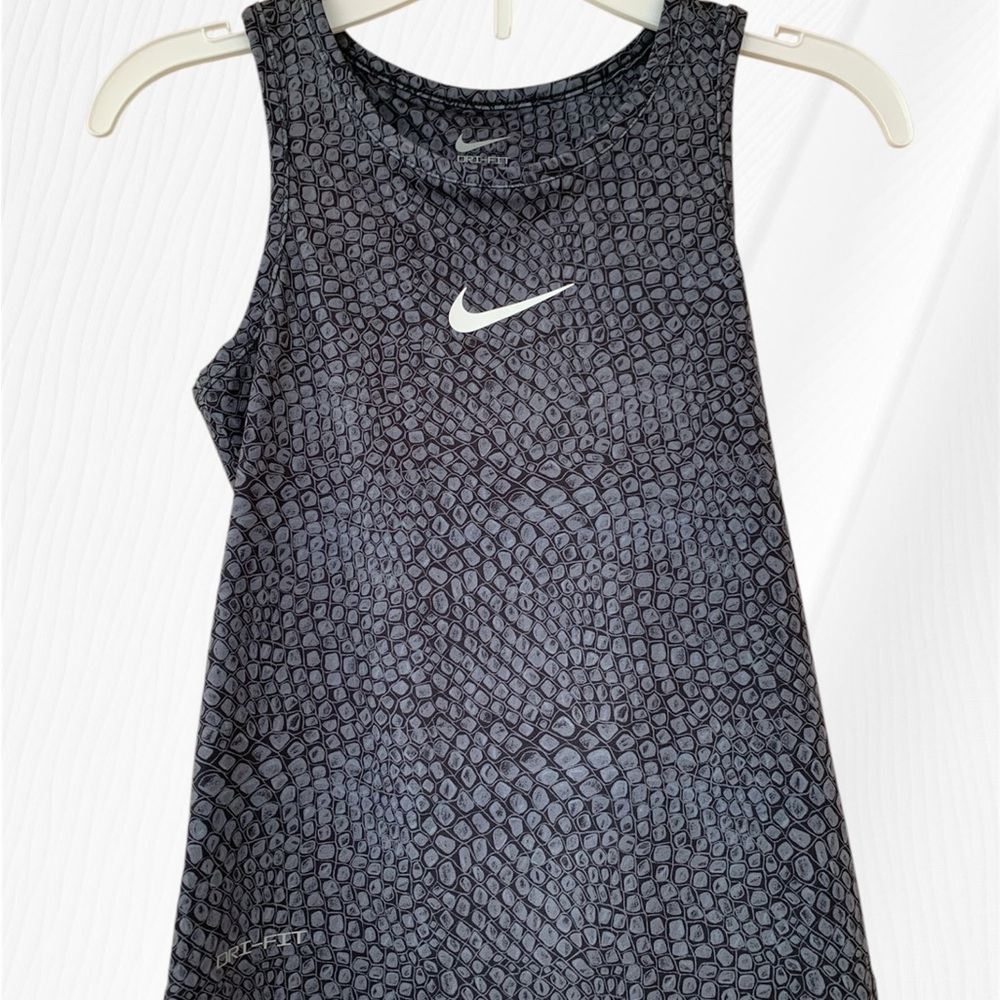 Nike Black and Gray Textured Girl’s Tank Top
